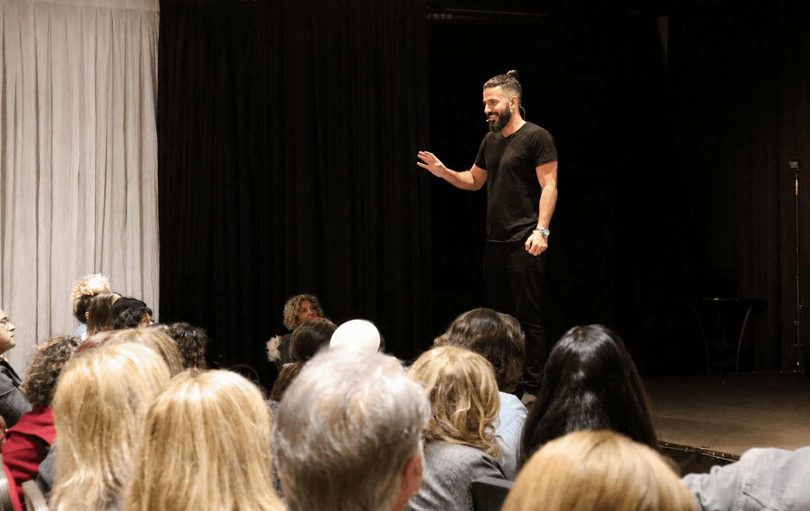 Gal Tzhayek on stage